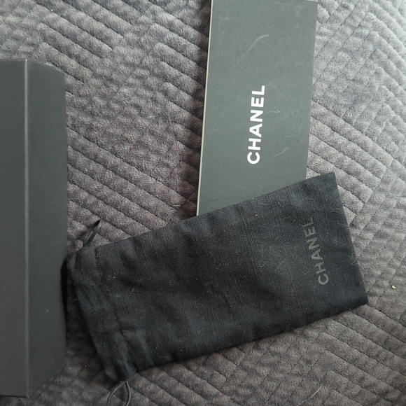 2 Chanel boxes - Picture 3 of 4